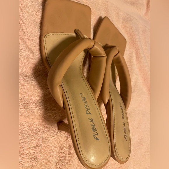 Slippers heels nude color size9 - Picture 2 of 4